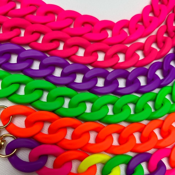 Acrylic smooth finish chain link strap, neon rainbow - Picture 4 of 6